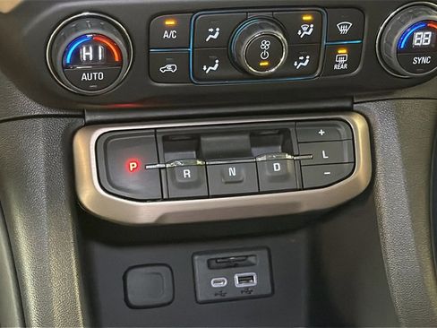 Used 2023 GMC Acadia Denali w/ Denali Ultimate Package image 24