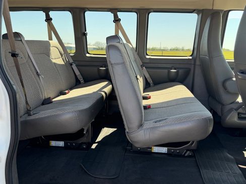 Used 2019 Chevrolet Express 3500 LT w/ LT Preferred Equipment Group RWD image 19