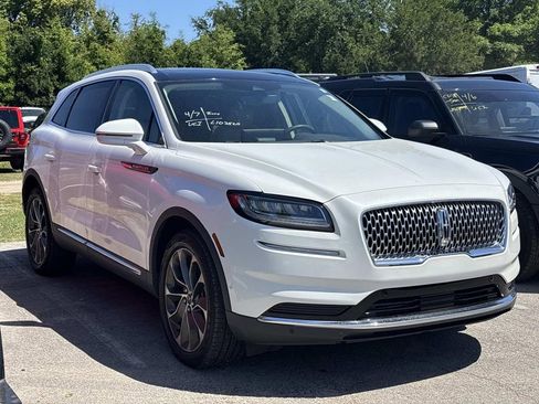 Used 2022 Lincoln Nautilus Reserve w/ Equipment Group 201A image 3