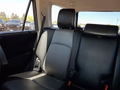 Used 2017 Toyota 4Runner SR5 Premium AWD/4WD image 19