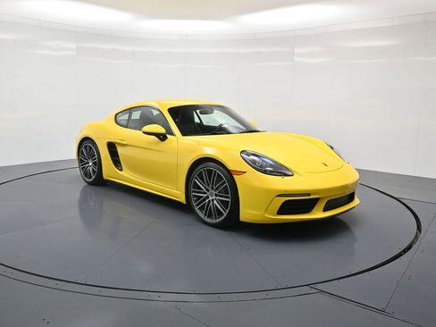 Used 2025 Porsche 718 Cayman image 29