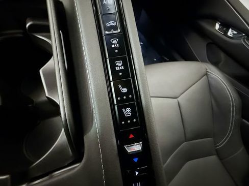 Used 2024 Chevrolet Corvette Stingray Preferred Cpe w/ 2LT image 32