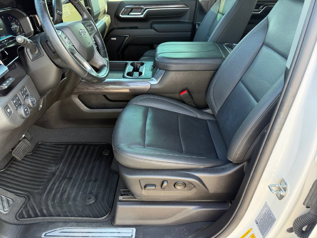 Used 2024 Chevrolet Silverado 2500 LTZ w/ LTZ Plus Package AWD/4WD image 10