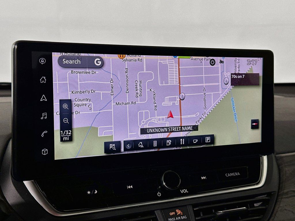Certified 2024 Nissan Altima 2.5 SV w/ SV Premium Package FWD image 19