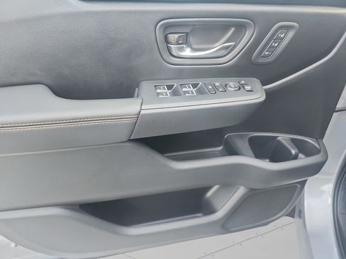 Certified 2025 Honda Pilot TrailSport image 21