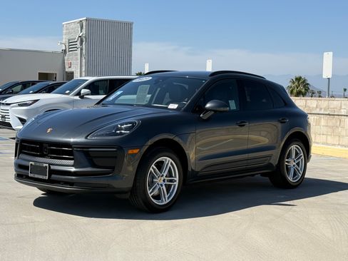 Used 2023 Porsche Macan AWD/4WD image 7