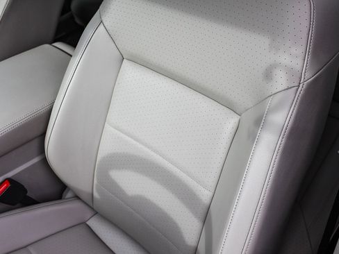 Used 2022 Volkswagen Atlas SE w/ Black Wheel Package image 26