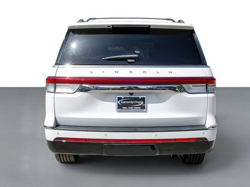 Used 2023 Lincoln Navigator L Reserve AWD/4WD image 8