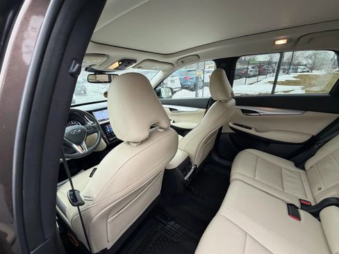 Used 2019 INFINITI QX50 Essential w/ Premium Heat Package image 18