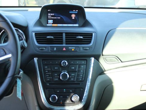 Used 2016 Buick Encore FWD image 17