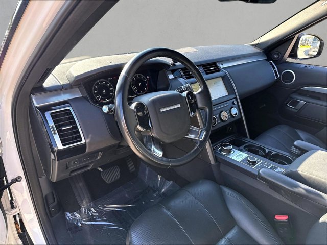 Used 2020 Land Rover Discovery Landmark AWD/4WD image 13