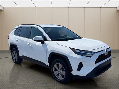 Used 2024 Toyota RAV4 XLE FWD image 2