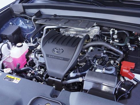 Certified 2025 Toyota Grand Highlander FWD image 23