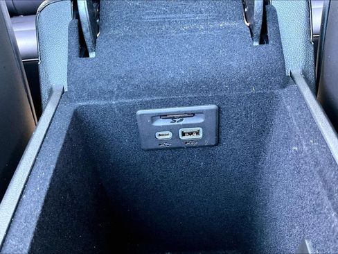 Certified 2024 Cadillac XT6 Sport w/ LPO, Floor Liner Package AWD/4WD image 26