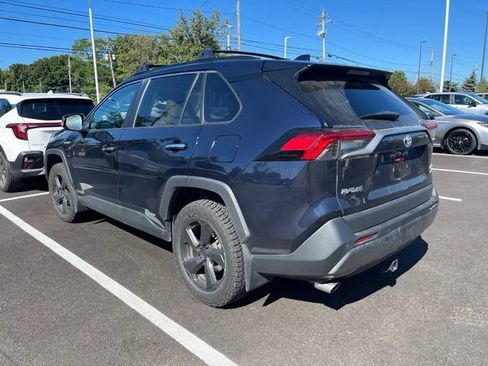 Used 2019 Toyota RAV4 Limited w/ Carpet Mat Package AWD/4WD image 4