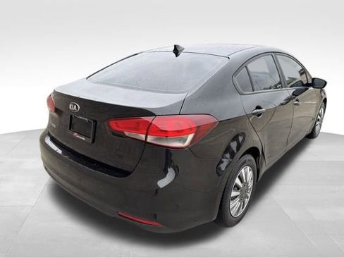 Used 2017 Kia Forte LX w/ LX Popular Package image 8