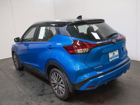 Used 2023 Nissan Kicks SV image 6