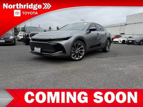 Used 2023 Toyota Crown w/ Advanced Technology Package AWD/4WD image 3