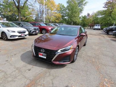 Used 2023 Nissan Altima 2.5 SV