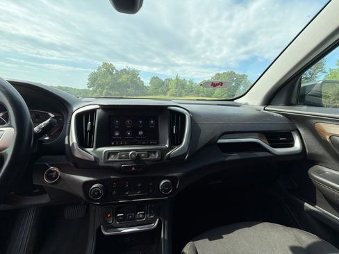 Used 2020 GMC Terrain SLE w/ Elevation Edition FWD image 10