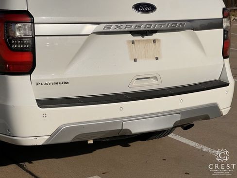 Used 2021 Ford Expedition Platinum RWD image 6