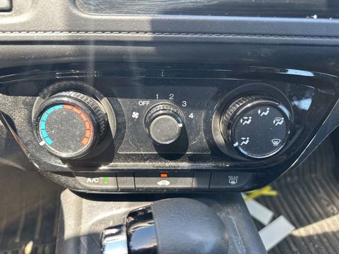 Used 2019 Honda HR-V LX image 24