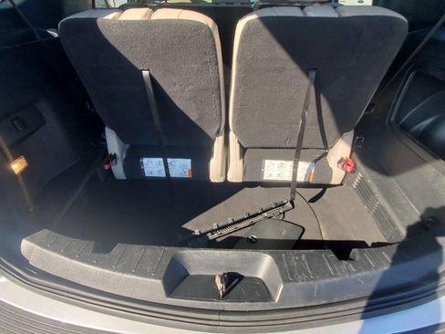 Used 2019 Ford Explorer XLT w/ Equipment Group 202A image 25