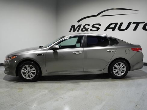 Used 2018 Kia Optima LX image 4