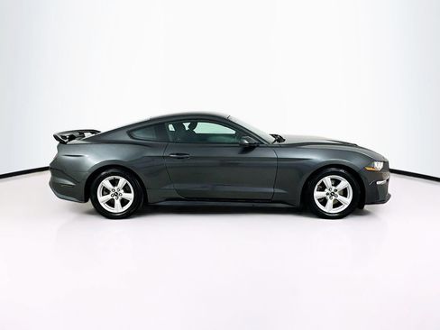 Used 2018 Ford Mustang Coupe RWD image 8