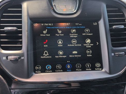 Used 2019 Chrysler 300 S AWD/4WD image 18
