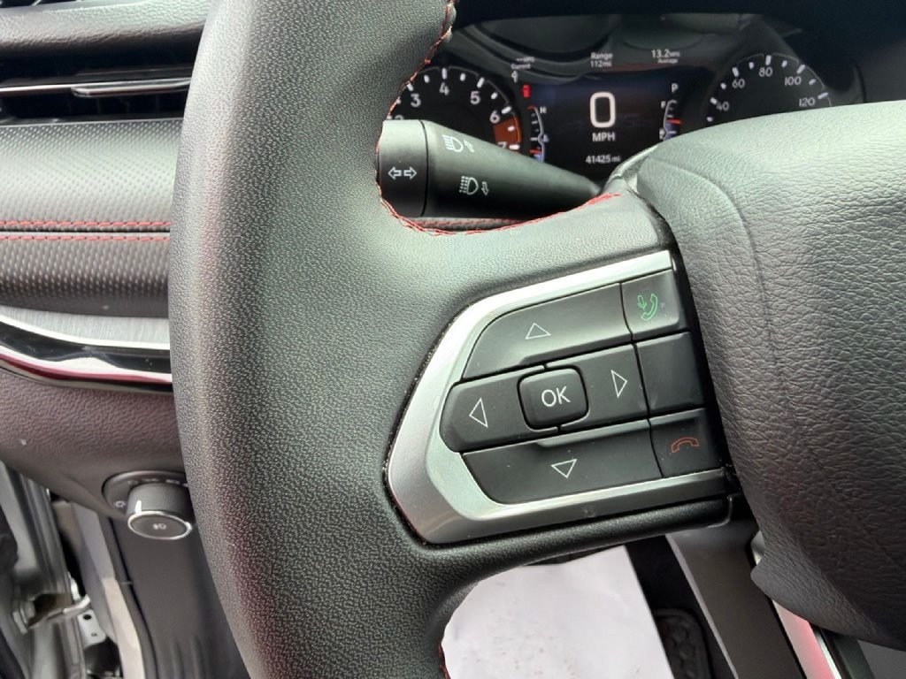 Used 2025 Jeep Compass Trailhawk AWD/4WD image 19