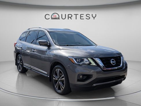 Used 2020 Nissan Pathfinder Platinum AWD/4WD image 9