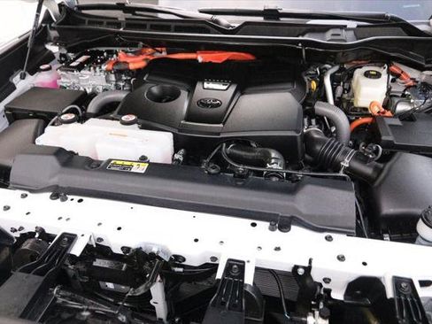 Certified 2026 Toyota Sequoia Platinum AWD/4WD image 31