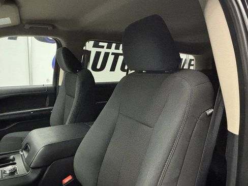 Used 2023 Ford Expedition XL AWD/4WD image 18