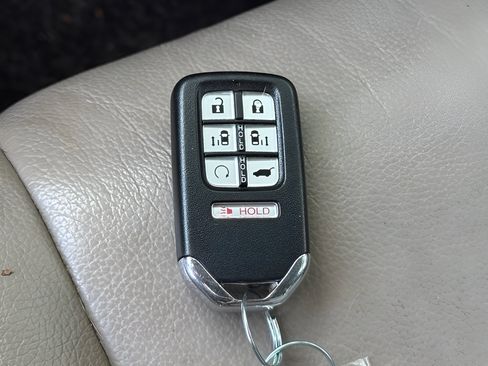 Used 2020 Honda Odyssey Touring image 34