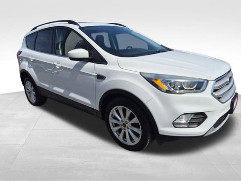 Used 2019 Ford Escape SEL image 5