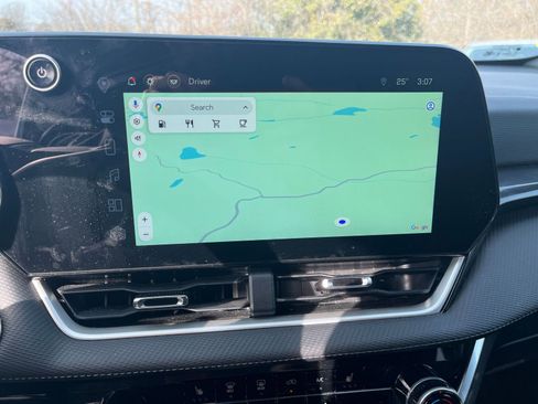 Used 2025 Chevrolet Equinox LT image 20