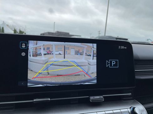 Used 2025 Hyundai Kona SEL image 17