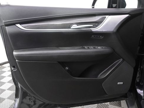 Certified 2025 Cadillac XT5 Sportv w/ Technology Package AWD/4WD image 22