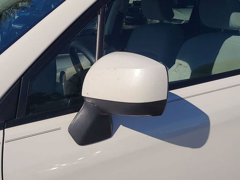 Used 2017 Subaru Forester 2.5i Premium w/ All-Weather Package image 18