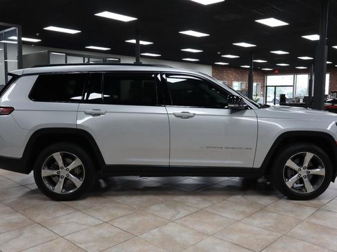 Used 2021 Jeep Grand Cherokee L Limited AWD/4WD image 6