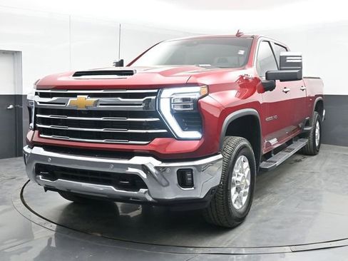 Used 2025 Chevrolet Silverado 2500 LTZ w/ LTZ Convenience Package AWD/4WD image 10