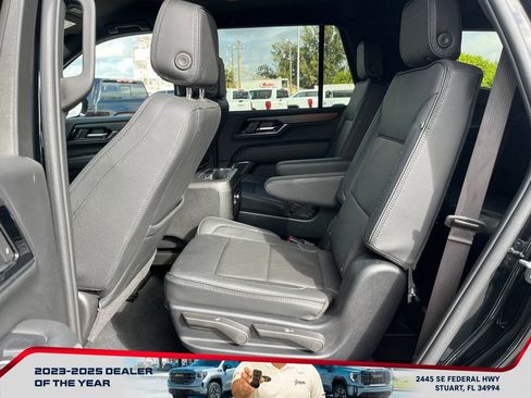 Used 2025 GMC Yukon Denali image 11