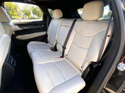 Used 2025 Cadillac XT5 Sportv image 20