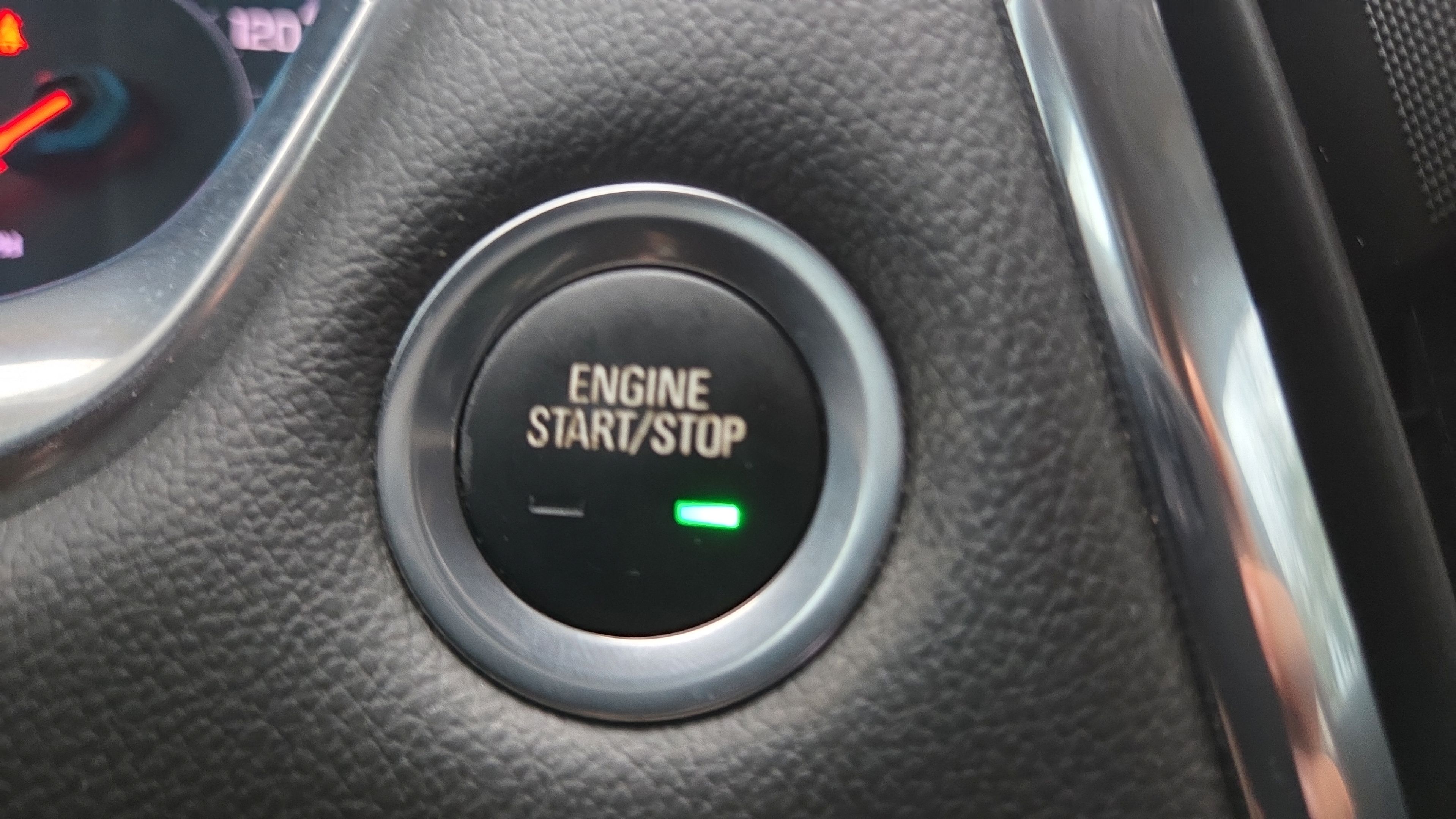Used 2021 Chevrolet Traverse LT FWD image 29