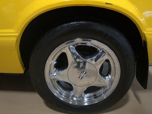 Used 1993 Ford Mustang LX image 36