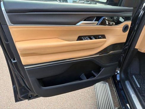 Certified 2025 Jeep Grand Wagoneer L Series III w/ Rear Seat Video Group 1 AWD/4WD image 6