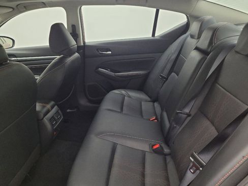 Used 2023 Nissan Altima 2.0 SR FWD image 18