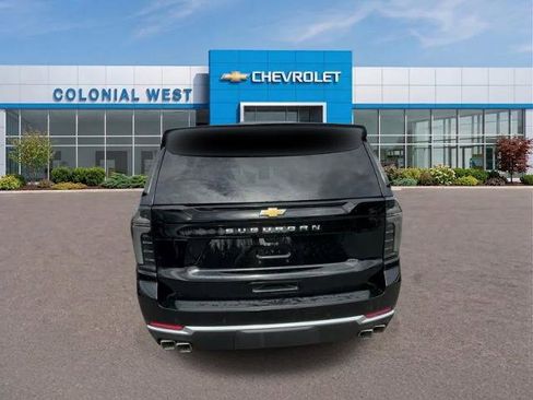 Used 2026 Chevrolet Suburban High Country AWD/4WD image 4