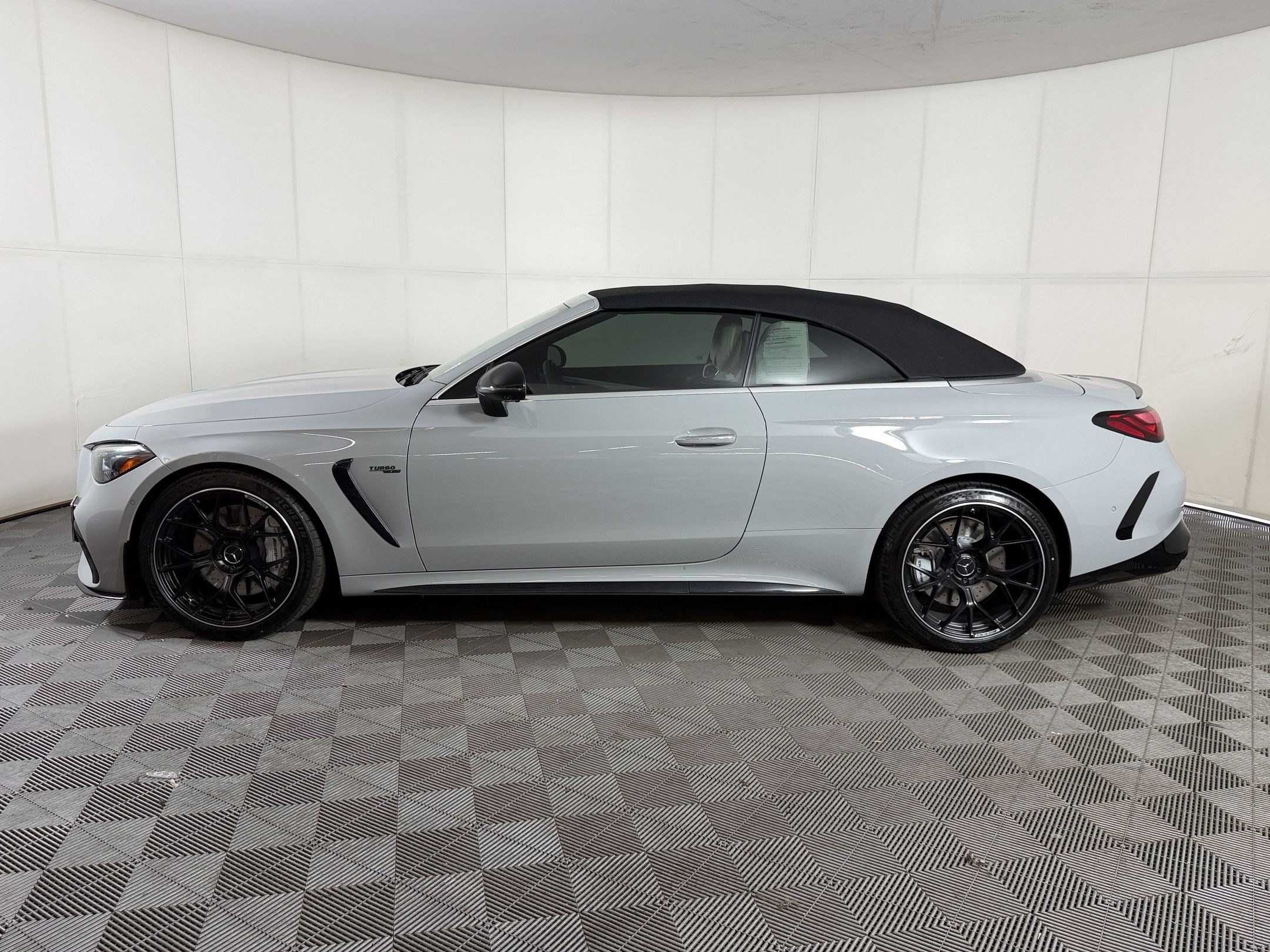 Used 2026 Mercedes-Benz CLE 53 AMG 4MATIC Cabriolet image 2